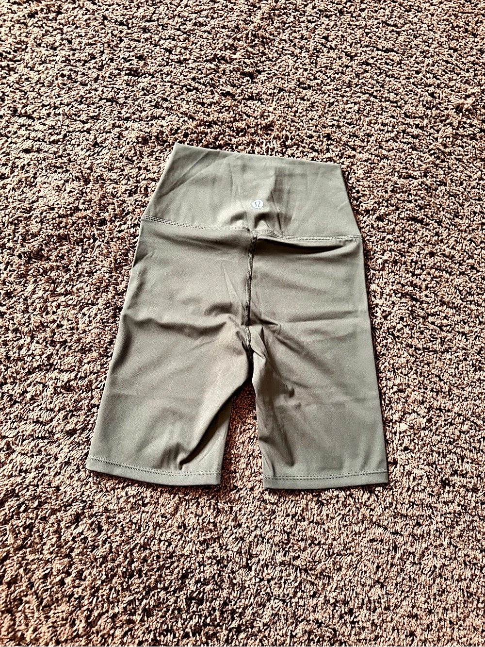 LULULEMON • SHORTS